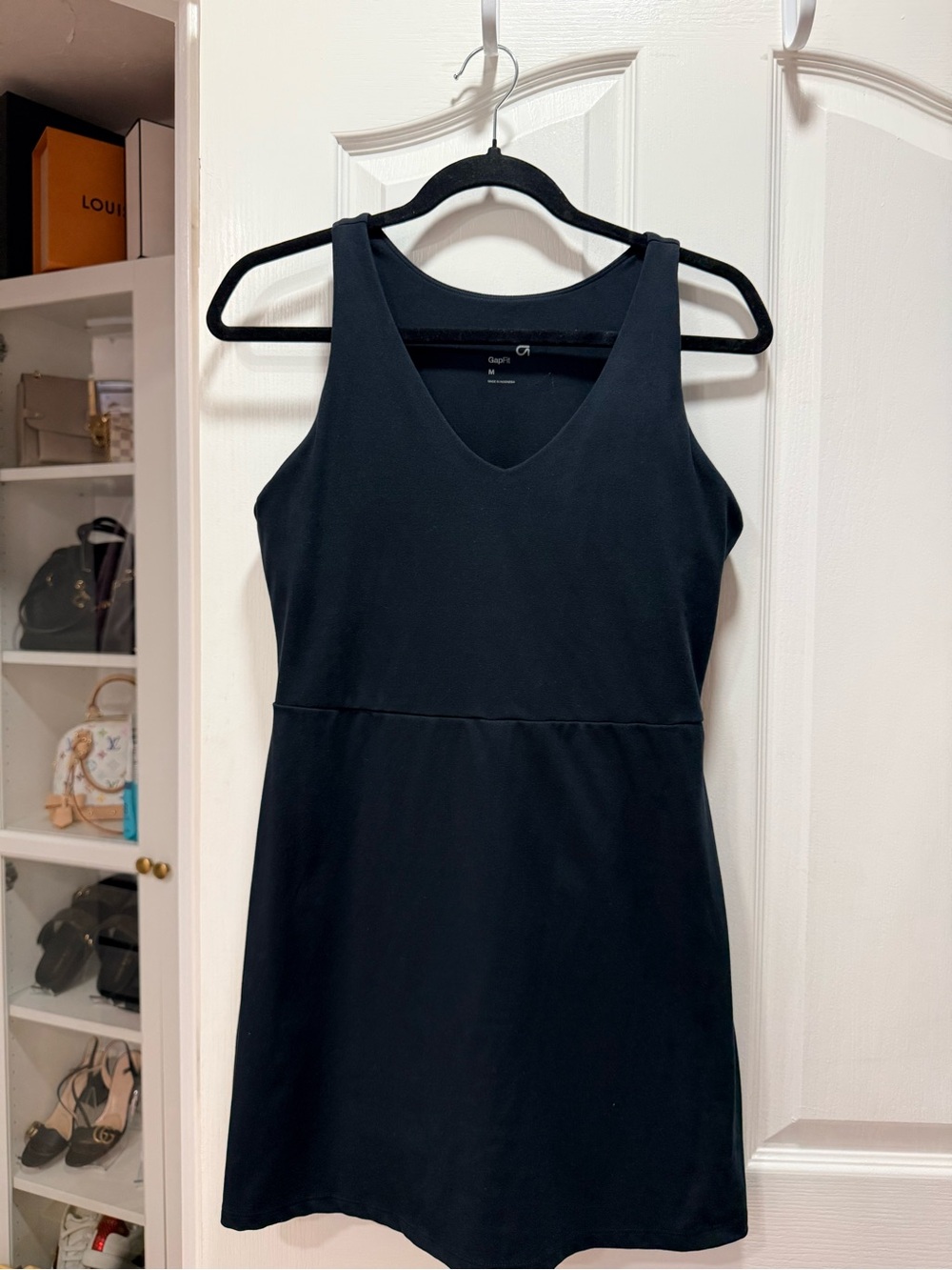GAP Black V-Neck Sleeveless Mini Dress